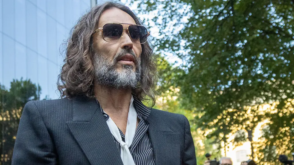 Russell Brand vor Gericht wegen schwerer Vorwürfe
