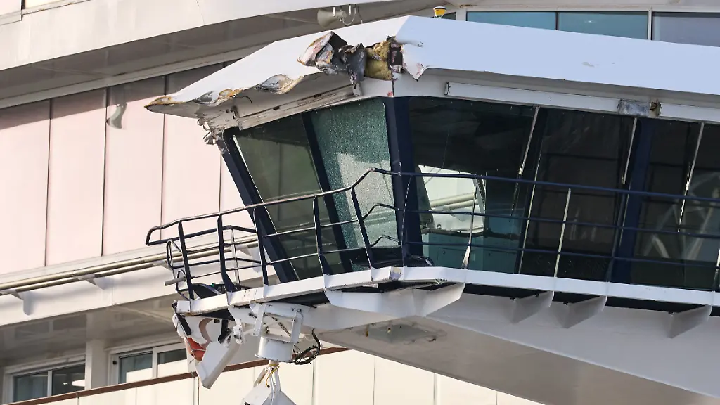 Unfall mit ‚Mein Schiff 3‘ in Bremerhaven