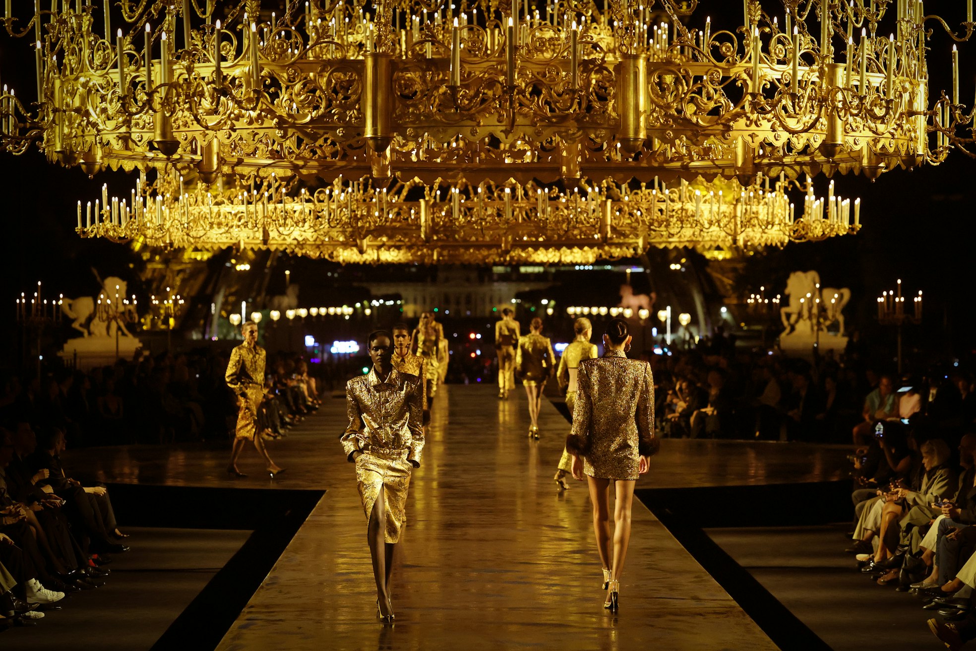 Modetrends und Überraschungen auf der Fashion Week Paris
