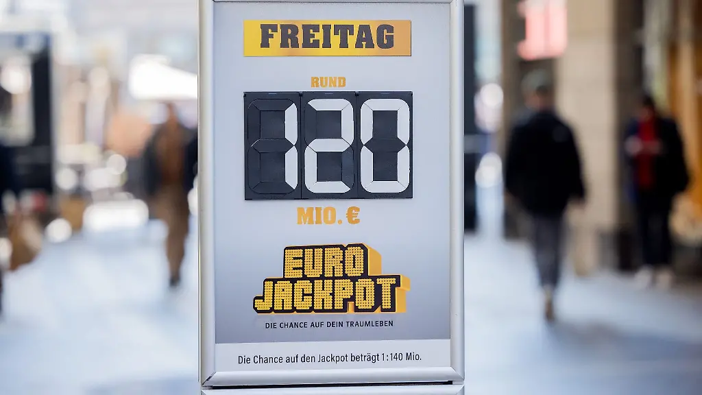 Eurojackpot: 120 Millionen Euro im Angebot