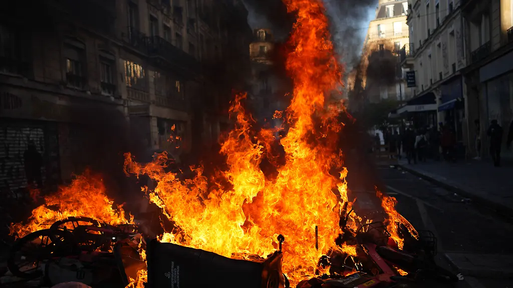 Frankreich: Regierung räumt Versäumnisse bei Ausschreitungen ein