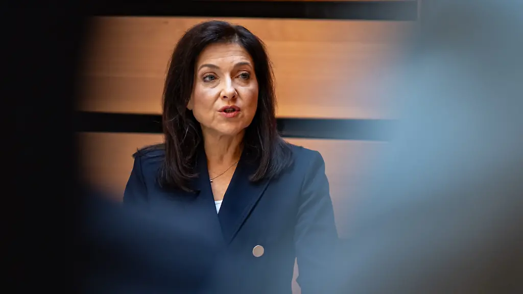 Linke klagt gegen Ministerin Reiche vor dem Verfassungsgericht