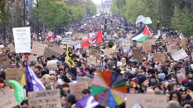 Massives Polizeiaufgebot bei Protesten in Frankreich